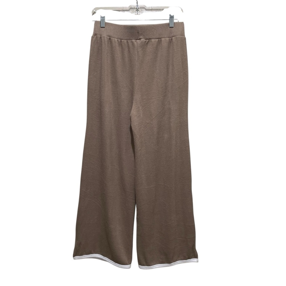 Relaxed Wide-Leg Knit Pants Set in Taupe with White Trim - Picture 9 of 12